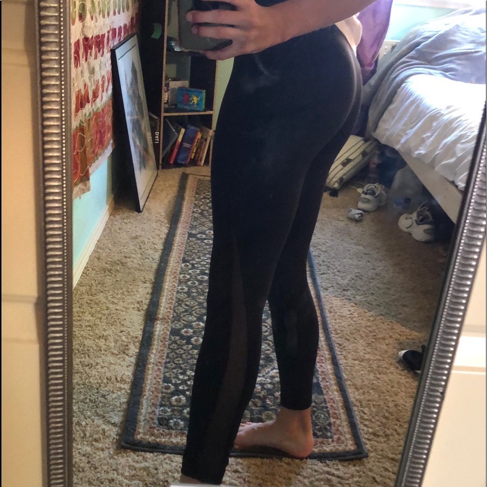 Black lululemon leggings